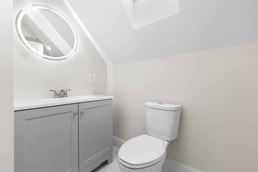 Building Photo - 322 Jefferson Ave