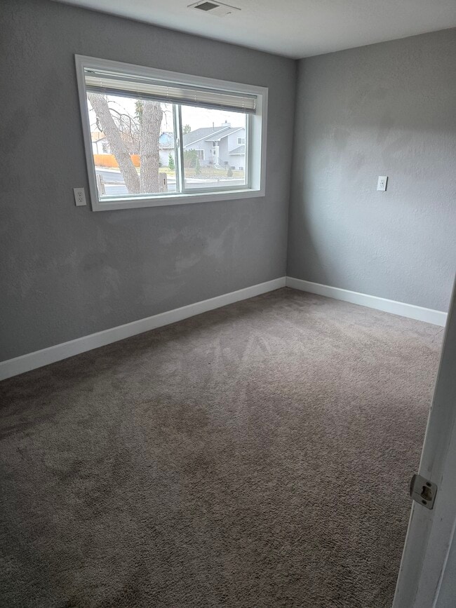 Building Photo - 1600 Pinto Ln