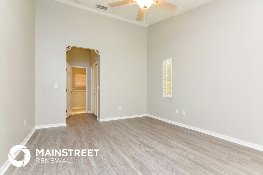 Building Photo - 812 Crestridge Dr