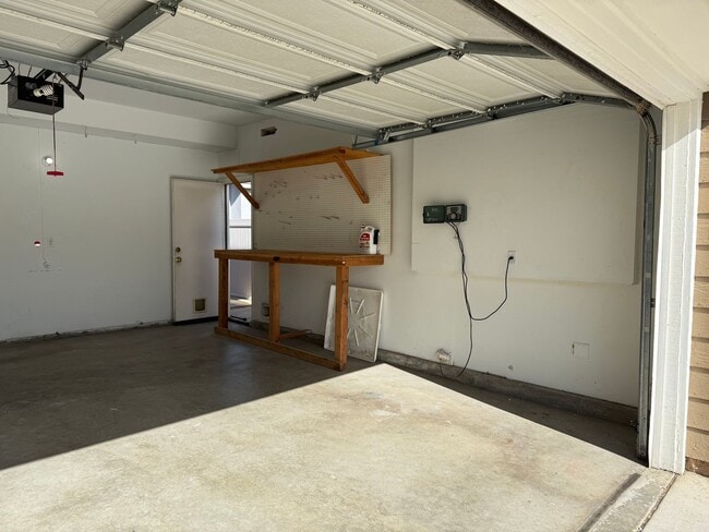 Building Photo - Updated home near Sycamore Canyon available for lease