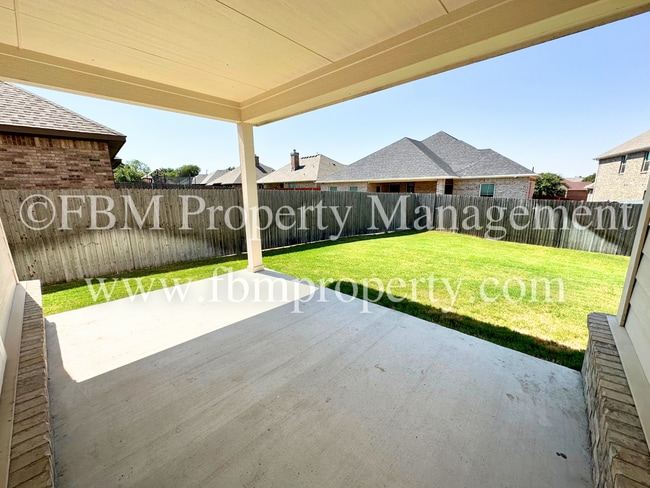 Building Photo - 2809 Belmont Dr