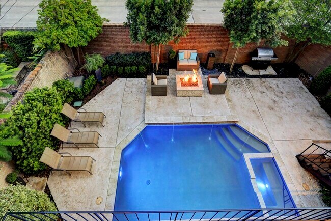 Building Photo - 5602 San Felipe St