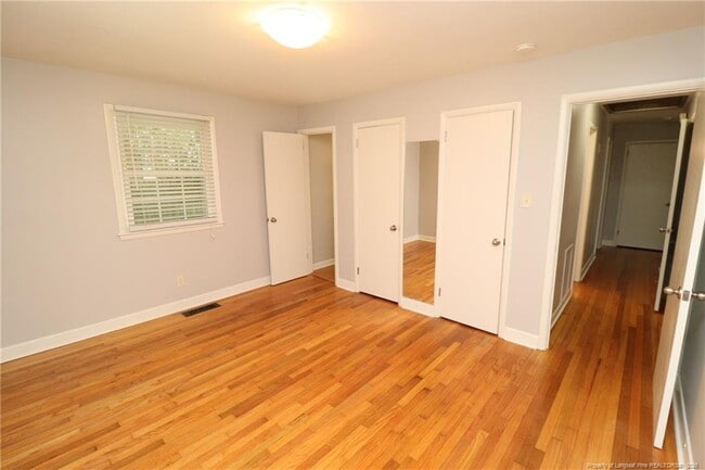 Building Photo - 1009 Dogwood Ln