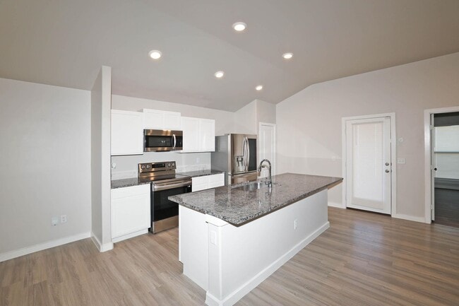 Building Photo - 6904 Athens St