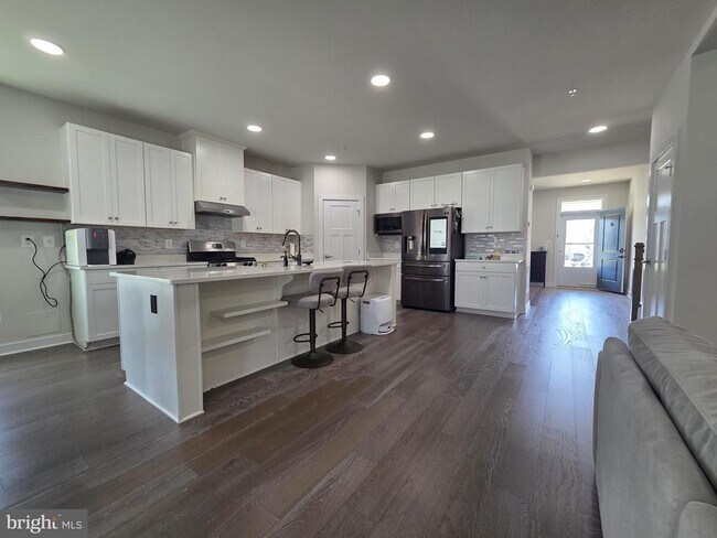 Building Photo - 7550 Mint Springs Ct