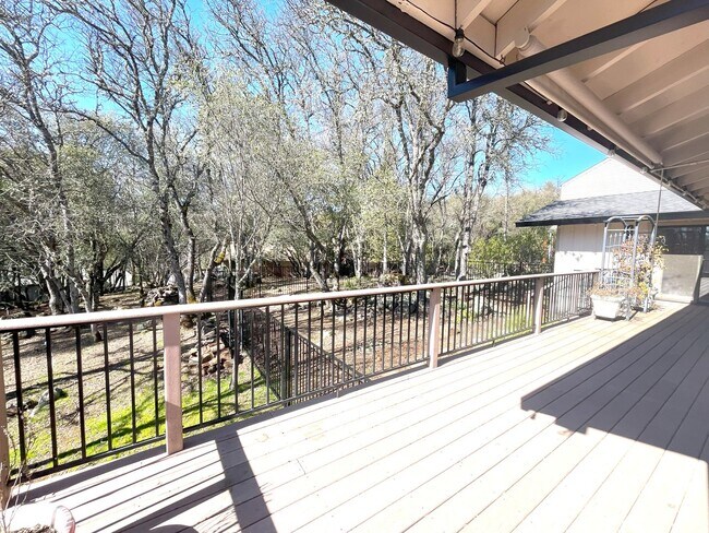 Building Photo - 3 bedroom, 2 bath home in Lake Wildwood, P...