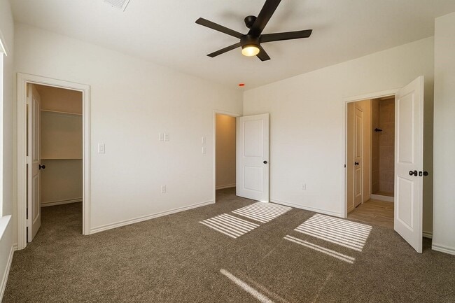 Building Photo - 16770 Meadowcroft St