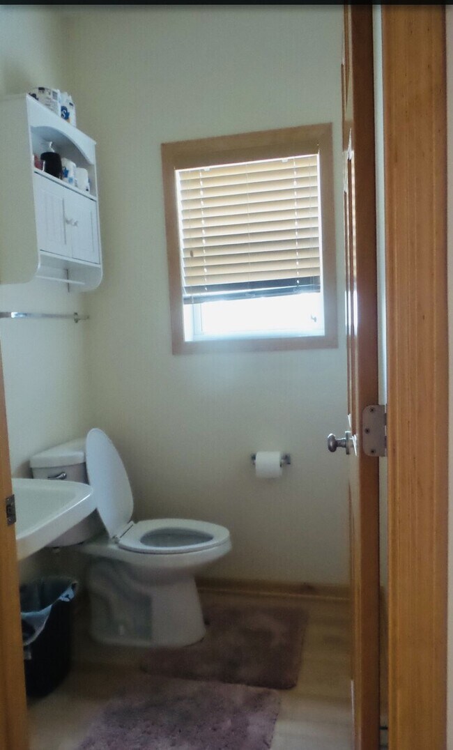 Building Photo - Available Now! Amazing Townhouse 3 Bedroom...