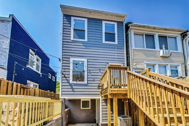 Building Photo - 1124 Owen Pl NE