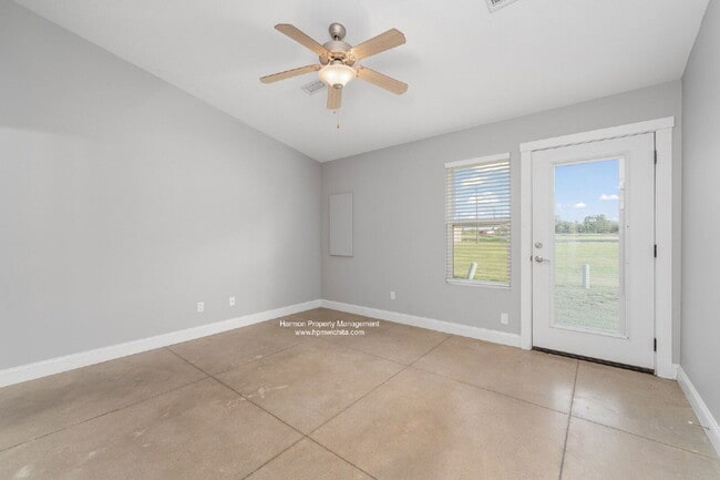 Building Photo - 5326 N Hillside St