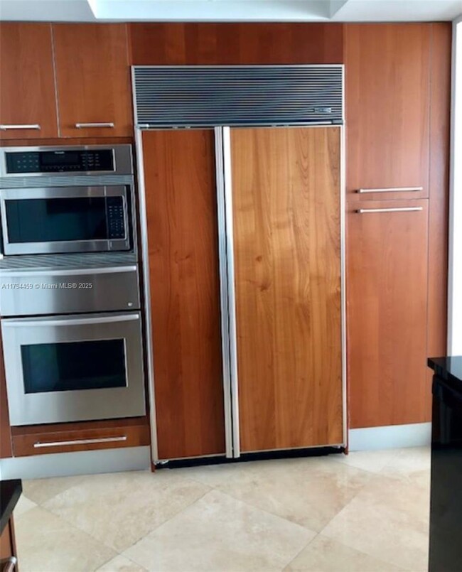 Building Photo - 3101 S Ocean Dr