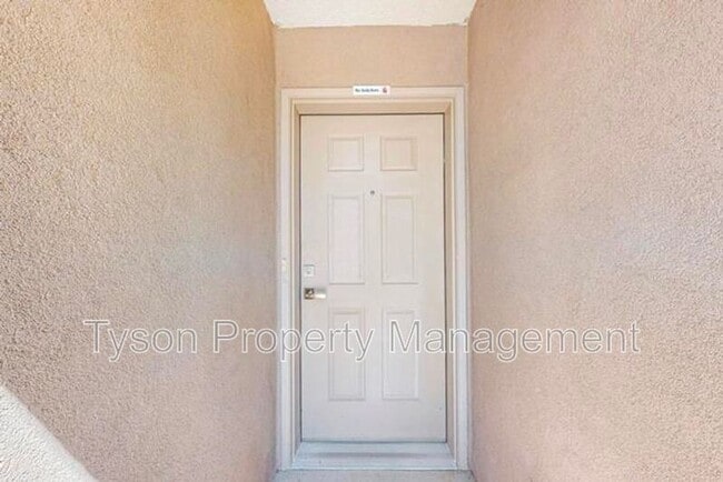 Building Photo - 1033 Desert Paintbrush Loop