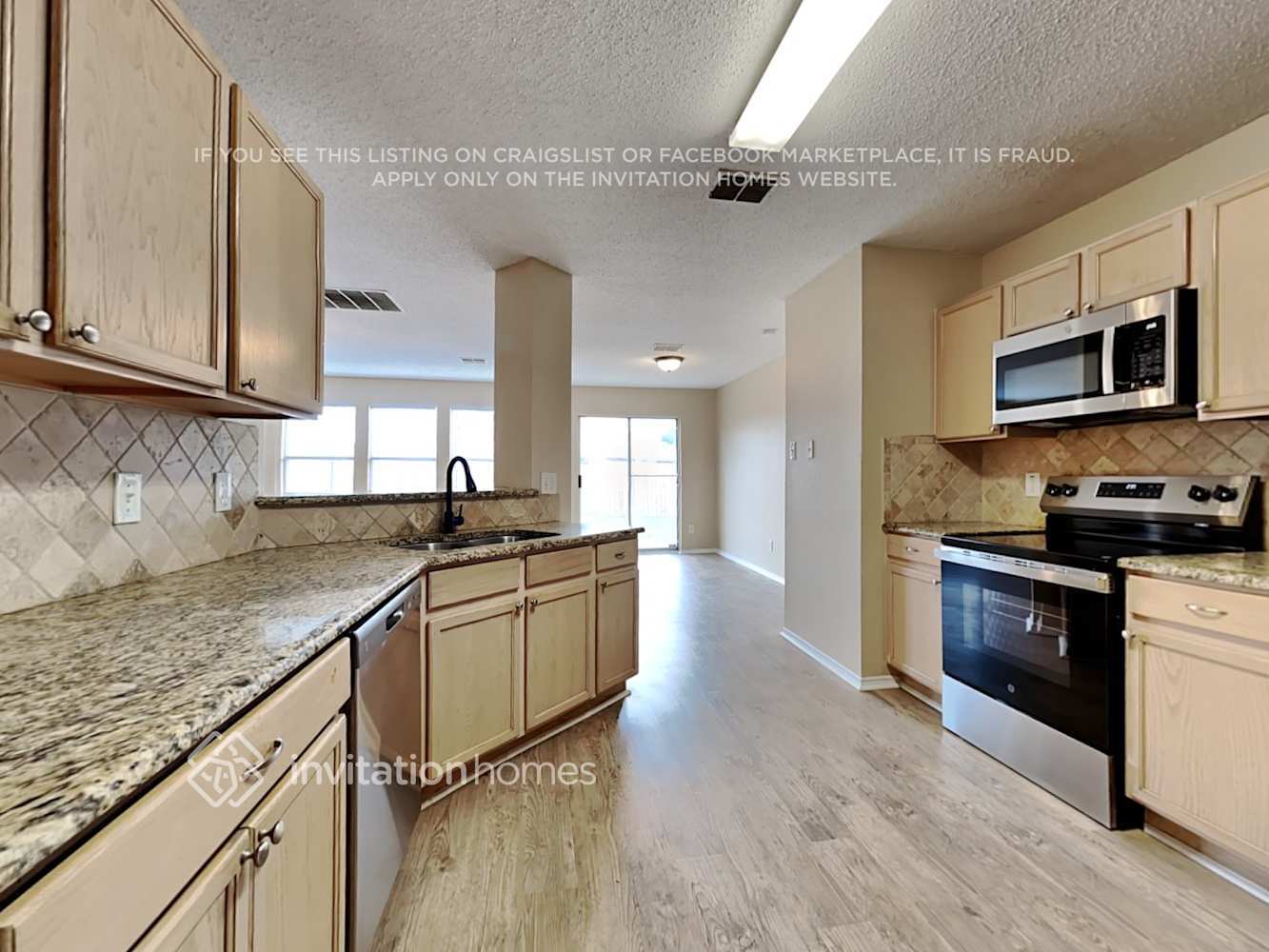 Building Photo - 252 Hilltop Dr