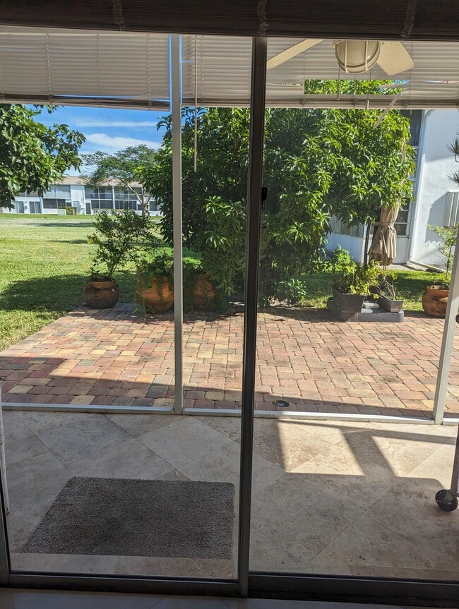 Private Patio - 173 Berkshire I
