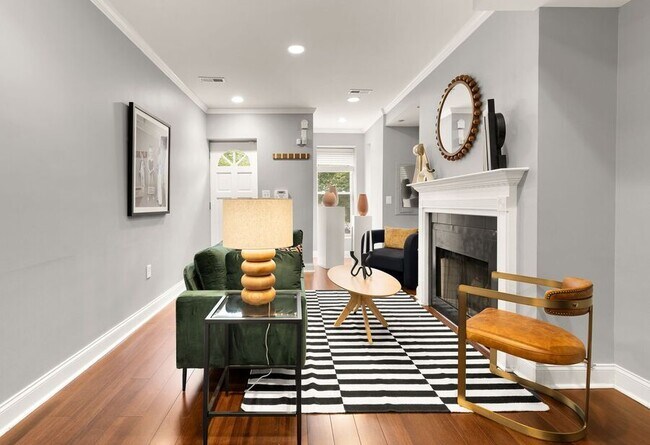 Primary Photo - 447 M St NW