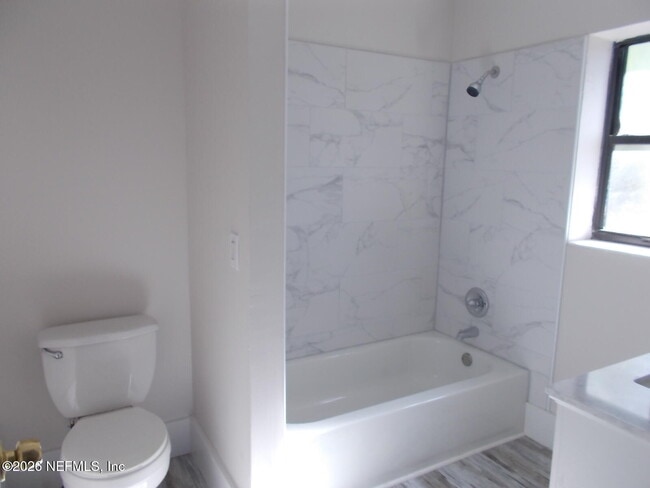 Building Photo - 5837 Tempest St