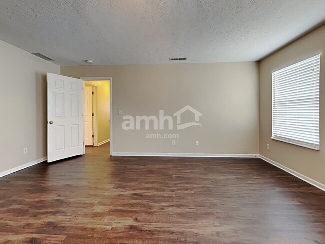 Building Photo - 3455 Lakebrook Ct