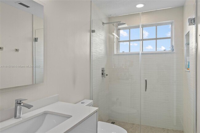 Building Photo - 1179 Laguna Springs Dr