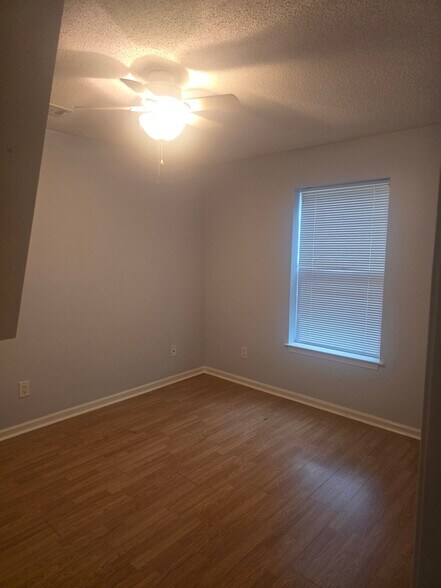 Building Photo - 2956 Bobo Rd