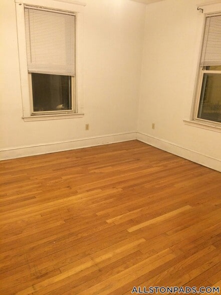 Building Photo - 11 Scottfield Rd