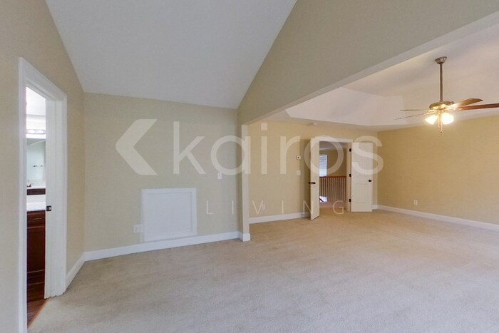 Building Photo - 912 Golden Bell Ln