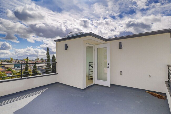 Building Photo - New Construction Townhome | 3 Bed + 3 Bath...
