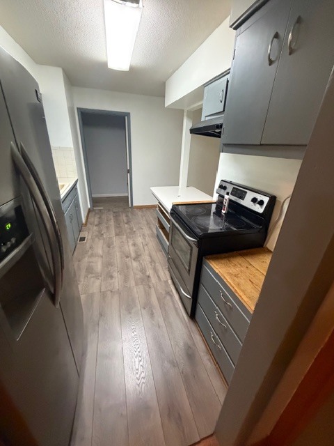 Building Photo - 720 N Crestline St