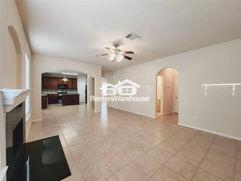 Building Photo - 16915 Melvin Oaks Ct