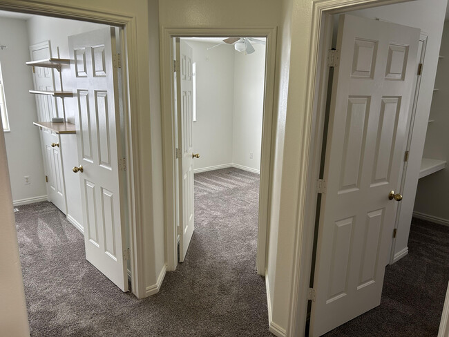 Building Photo - 2991 E 1610 S