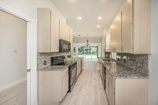 Building Photo - 8593 Wakefield Dr