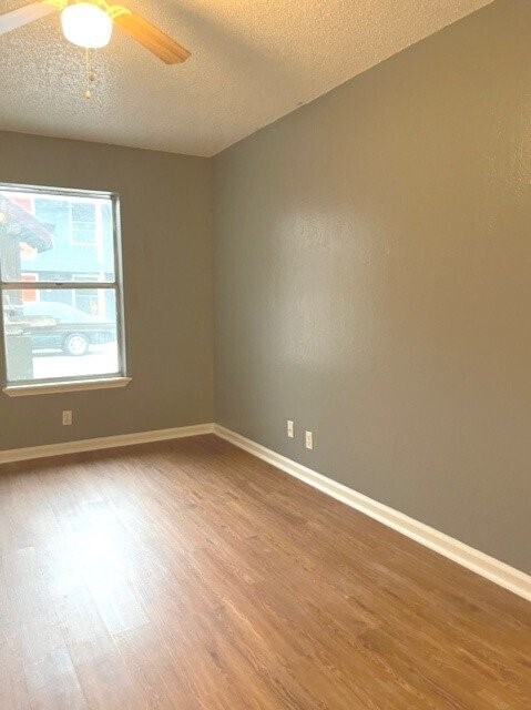 Building Photo - 515 Humble Ave