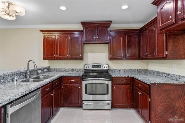 Building Photo - 3005 Treasure Haven Dr