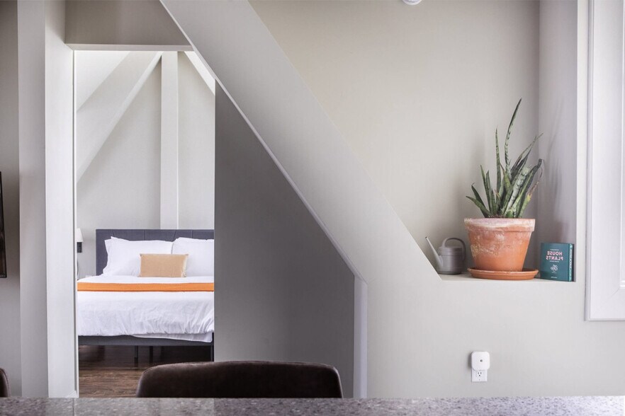 Building Photo - 225 E Michigan St