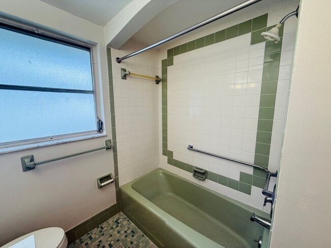 Building Photo - 7910 Lilac Dr