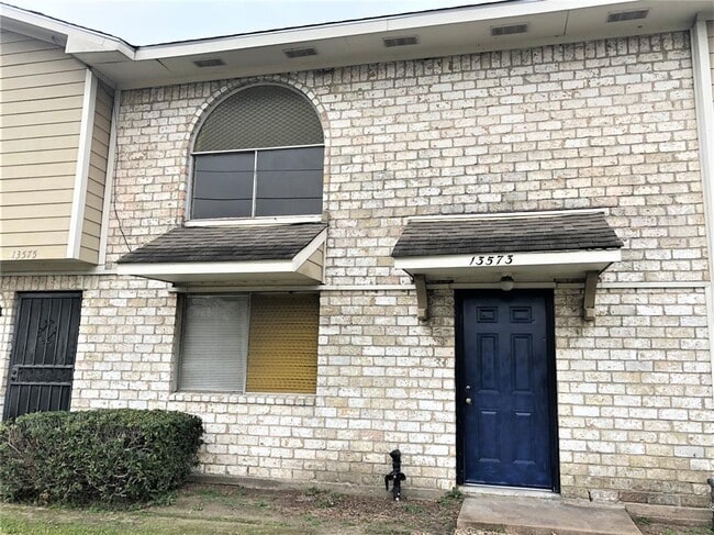 Primary Photo - 13573 Castilian Dr