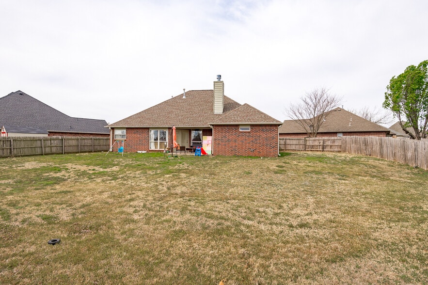 Back of House - 313 Kody Ct