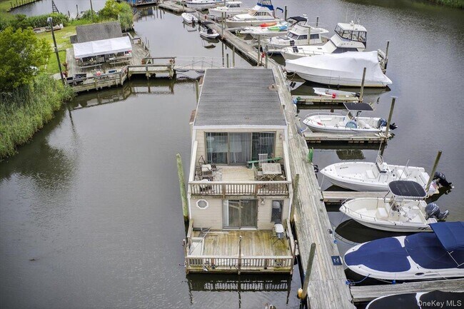 Building Photo - 149 C Riverside Dr