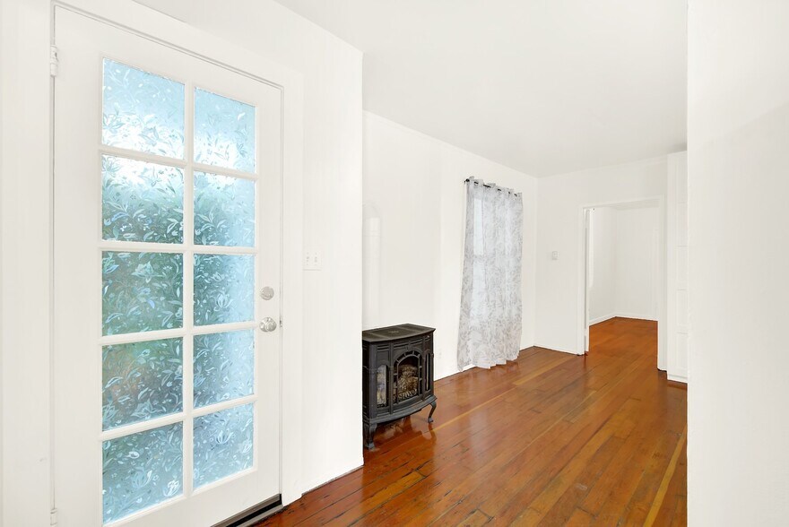 Building Photo - 519 Virginia St