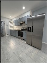 Building Photo - 32 S 53rd St