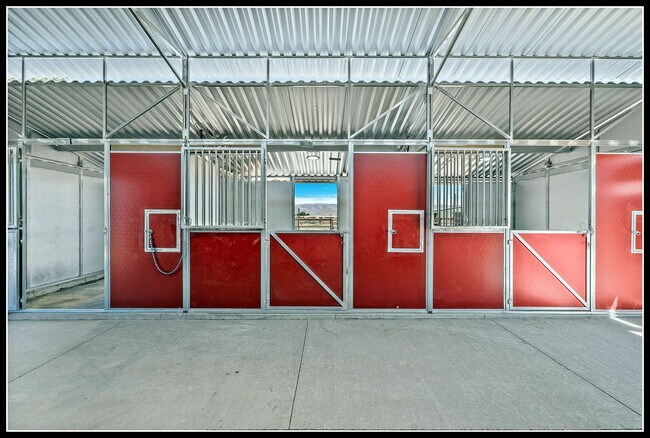 Building Photo - 3 Acre Horse Ranch & Home Rental SE Boise ...