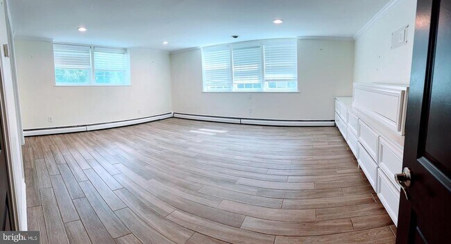 Building Photo - 536 Cardinal Dr
