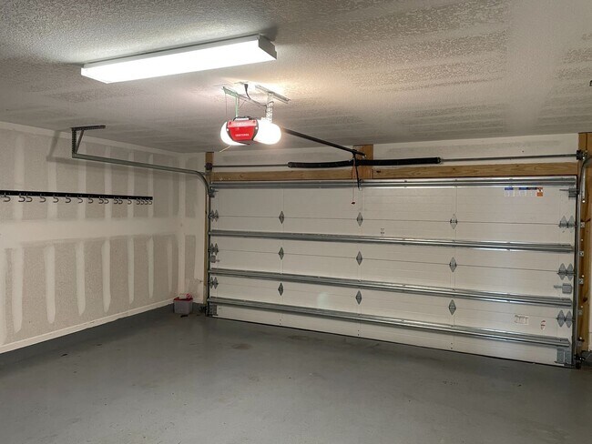 Building Photo - Pensacola Beautiful