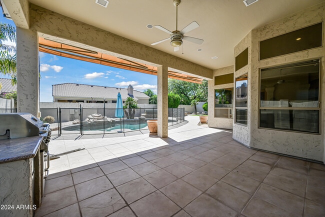 Building Photo - 6057 E Campo Bello Dr