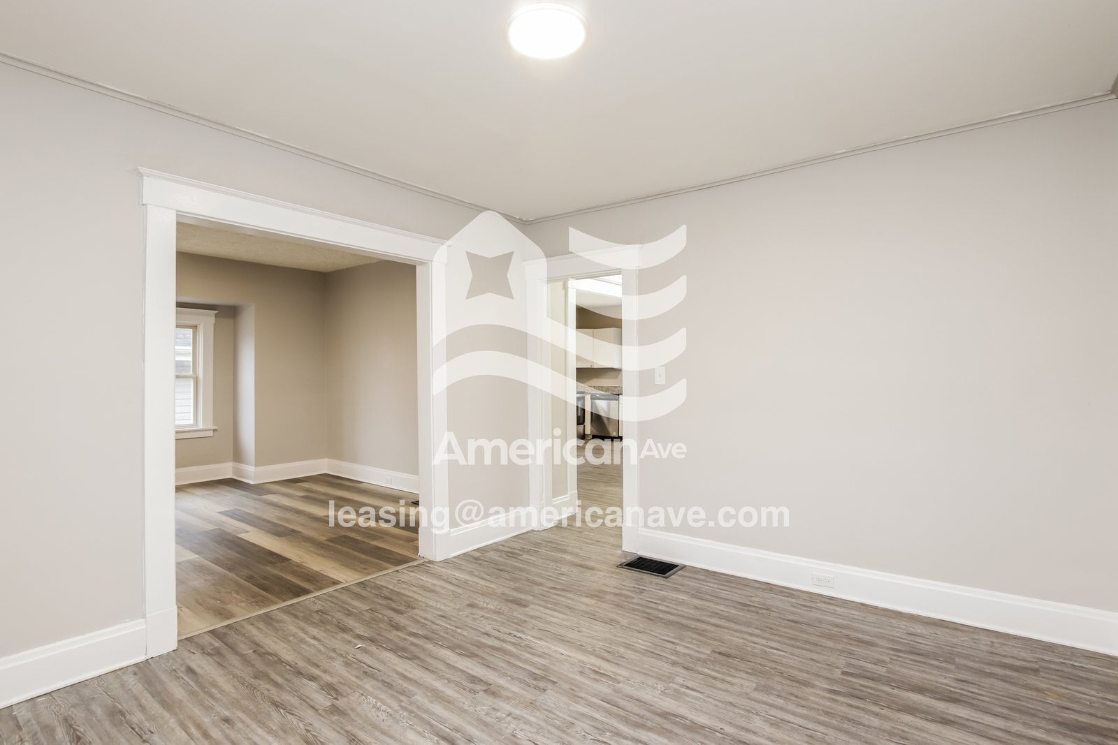 Building Photo - 1823 Sundale Ave