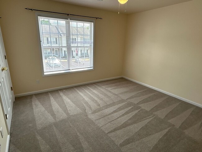 Building Photo - Updated 2 Bed | 2.5 Bath Townhouse in Clayton