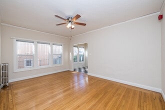 Building Photo - 421 Van Dyke