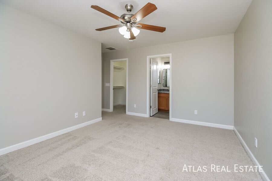 Building Photo - 2472 W Wrangler Way