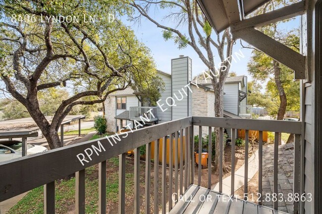 Building Photo - Charming 2 bedroom, 1.5 bath, two-story ap...