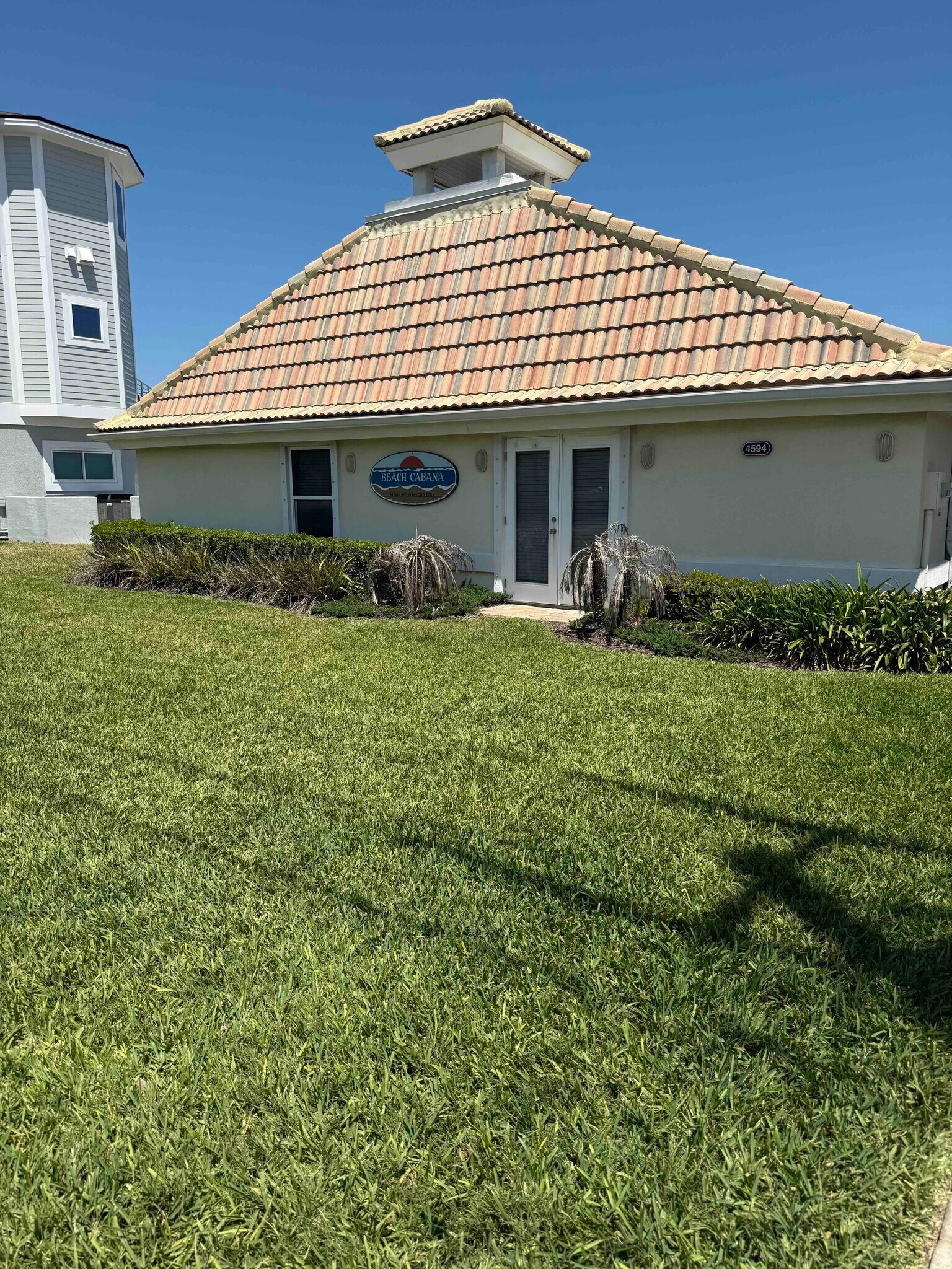 Building Photo - 256 Kingston Dr