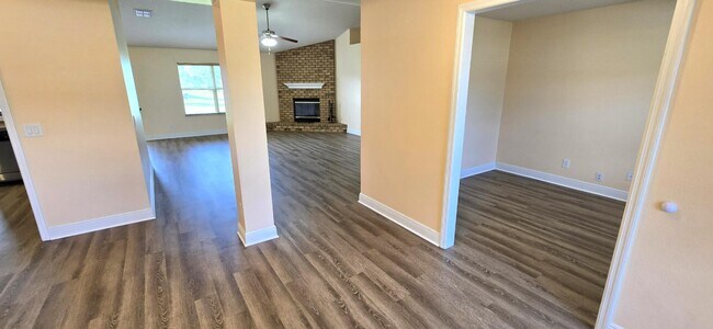 Building Photo - 2061 Big Buck Dr